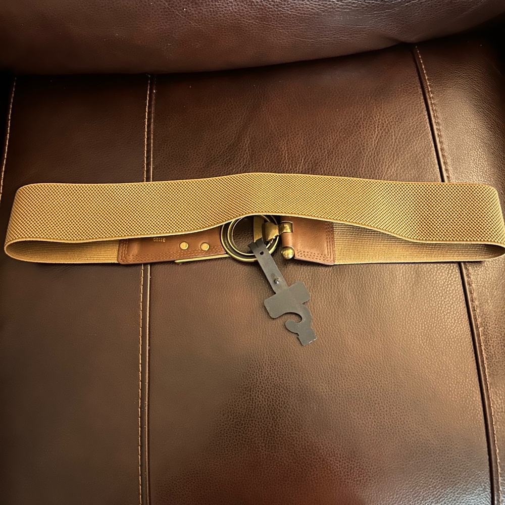 NWT Wide Brown Stretch Belt - Picture 3 of 4